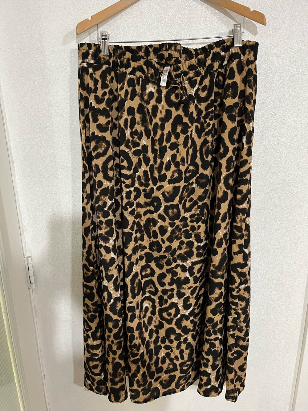 Leopard Print Midi Skirt in Tan & Black